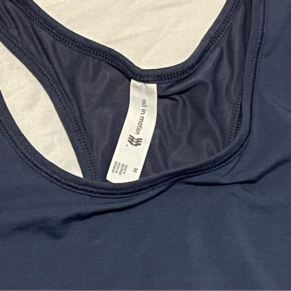 Women’s Athletic Outfit - Size Medium - Picture 5 of 7